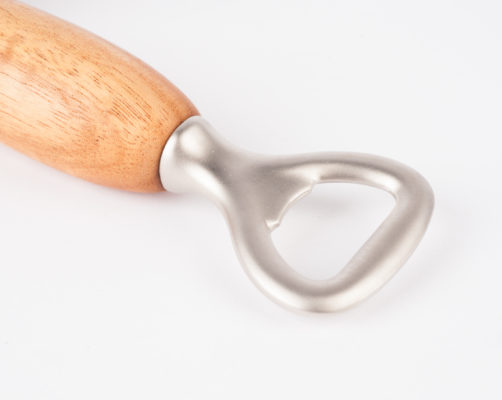 Handgefertigter Flaschenöffner aus Holz – Onlineshop Ole Heydt